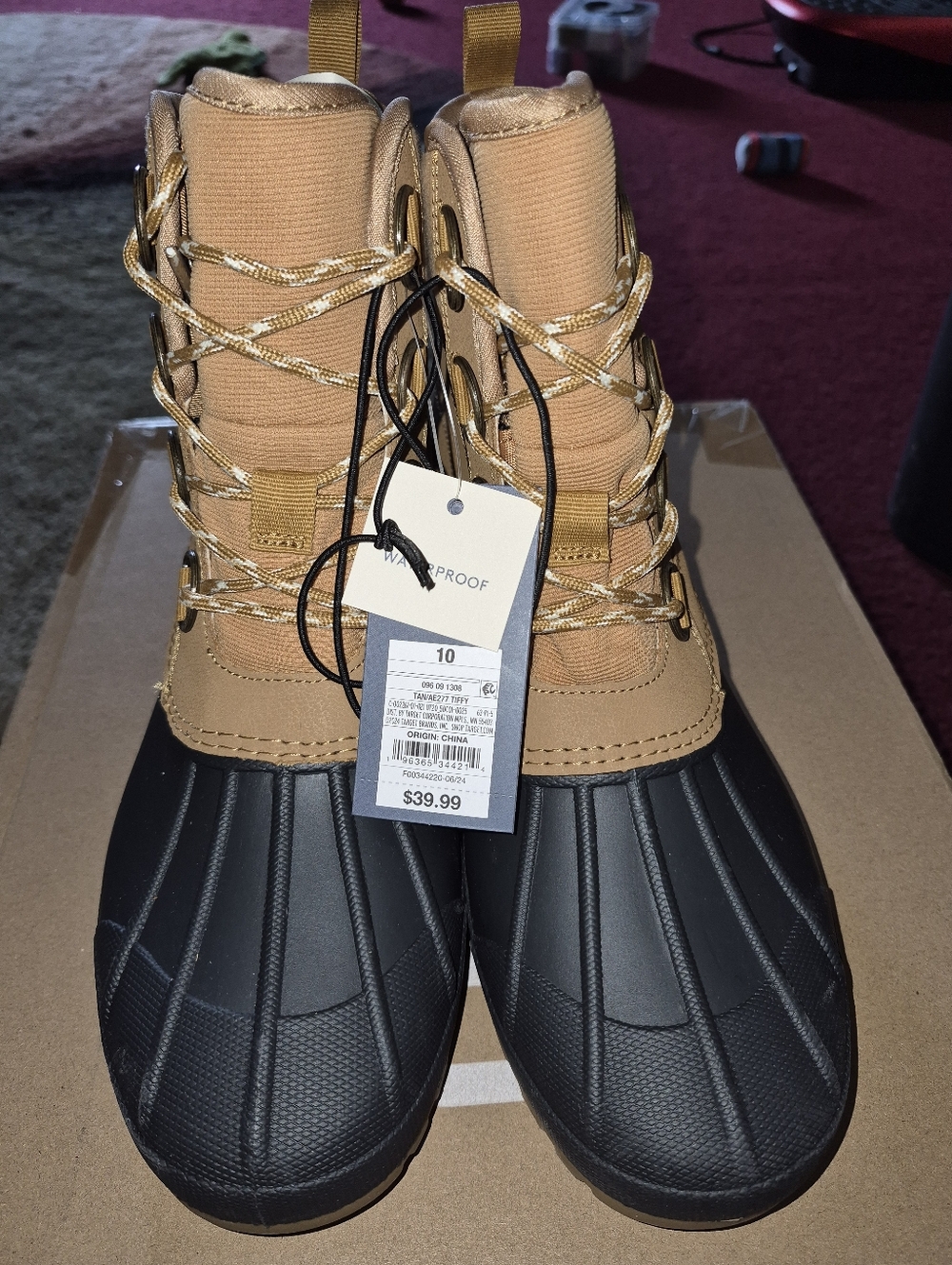 Universal Thread Tan and Black Lace-Up Waterproof Duck Boots - Picture 5 of 6